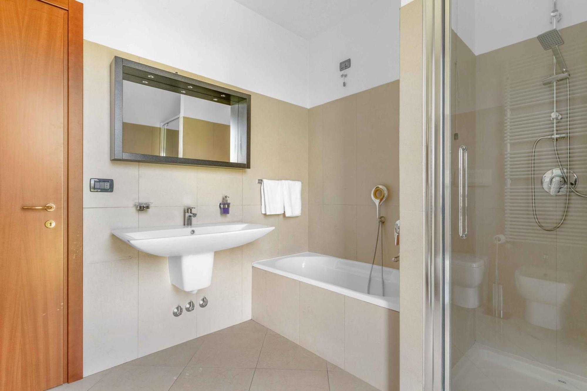 Santa Giulia Suite - Futurismo 17 Milan Bagian luar foto